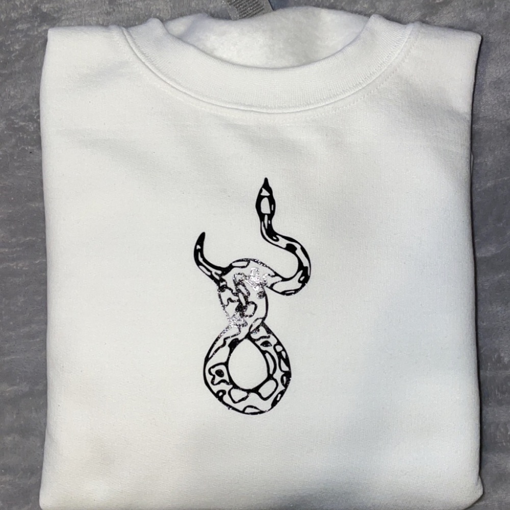 “Snake” Crew Neck